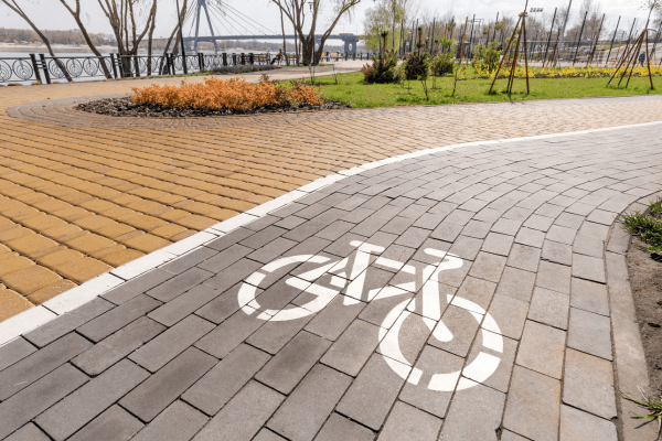 cycle mark on pavement